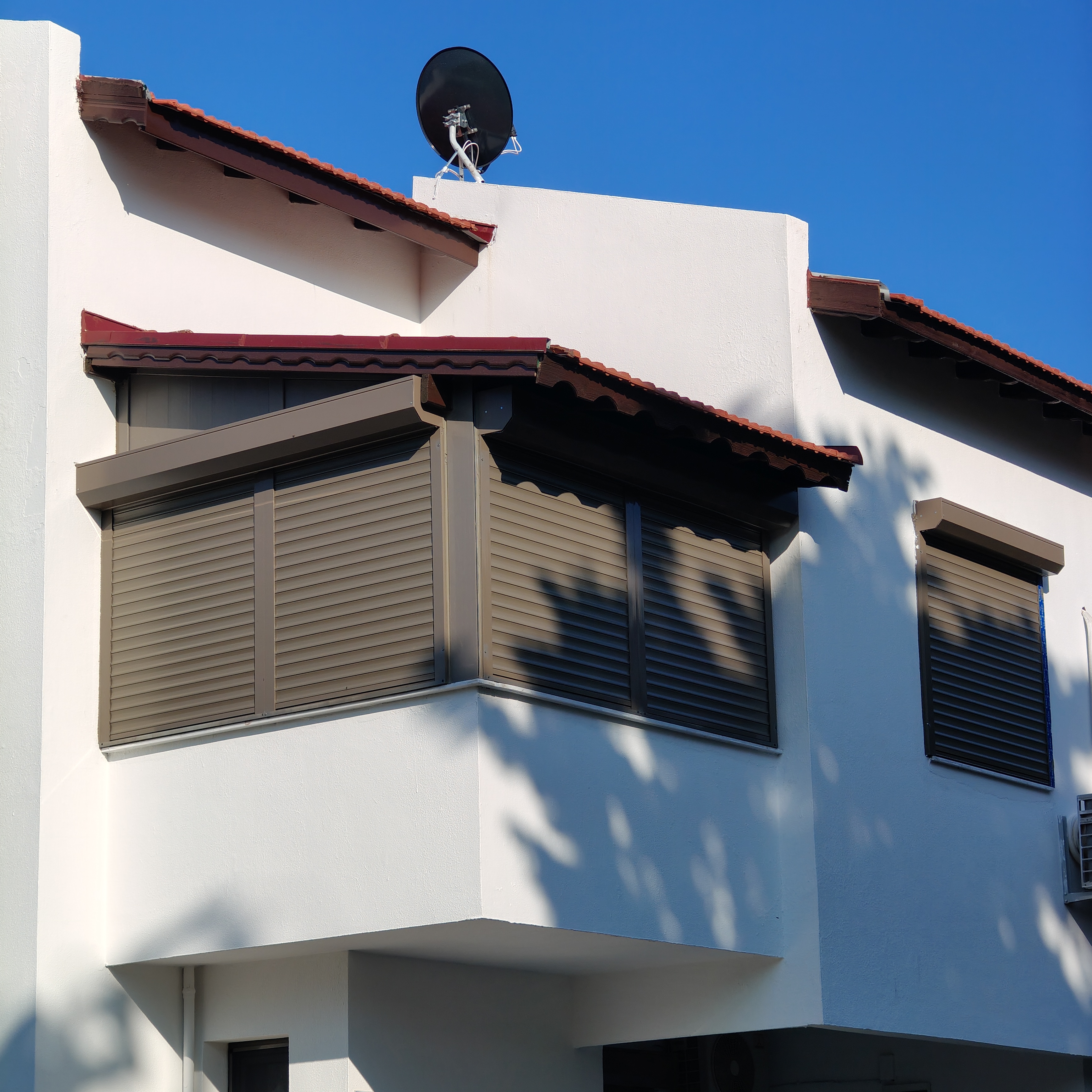 Çeşme Motorlu Panjur Sistemleri