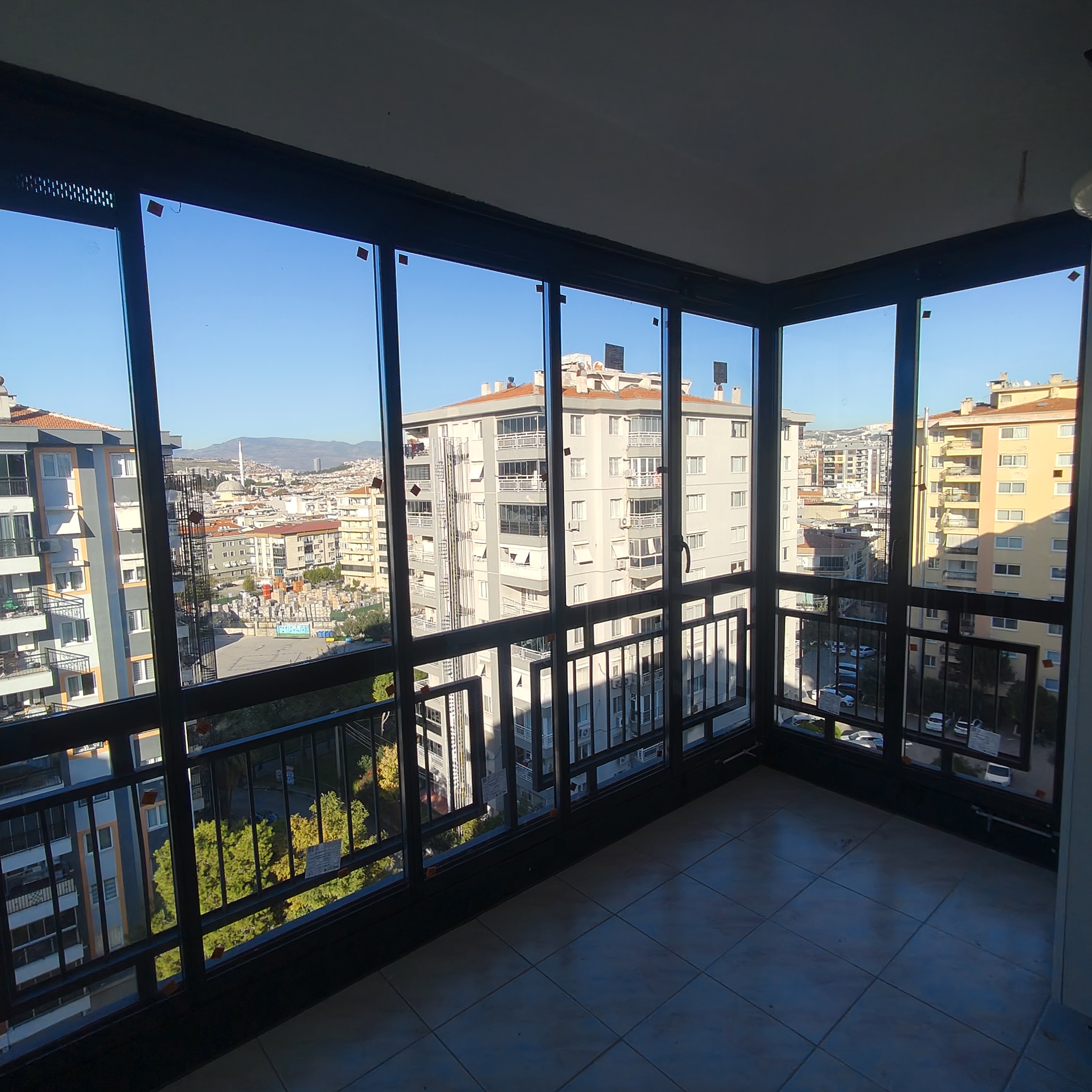 İzmir Çist Cam Cam Balkon Sistemi